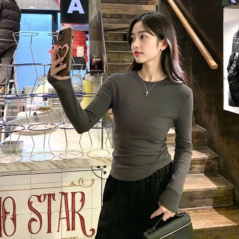 B 门店24&9！妖精身材！显瘦搭子/高弹圆领修身长袖打底T恤女D00050