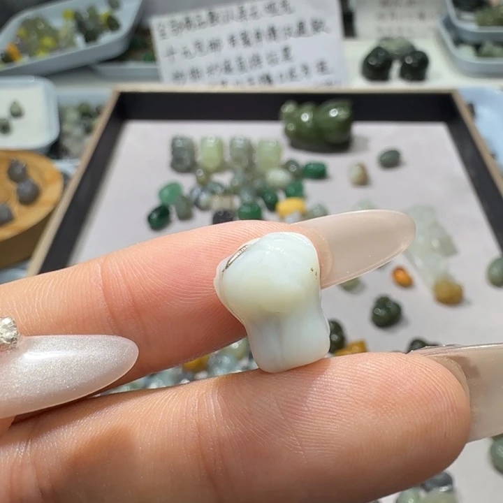 未镶嵌和田玉珠宝半成品