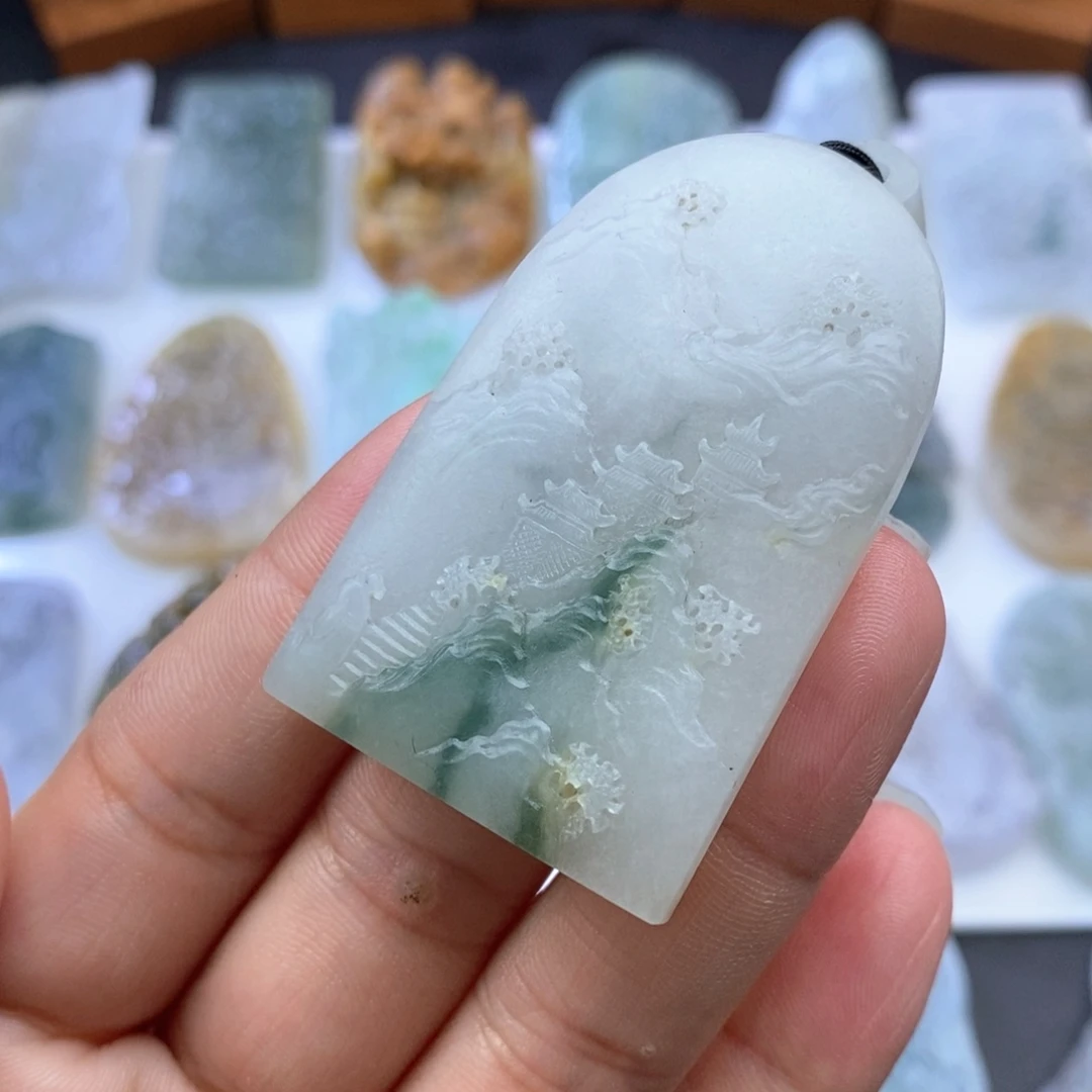 定制翡翠未镶嵌山水