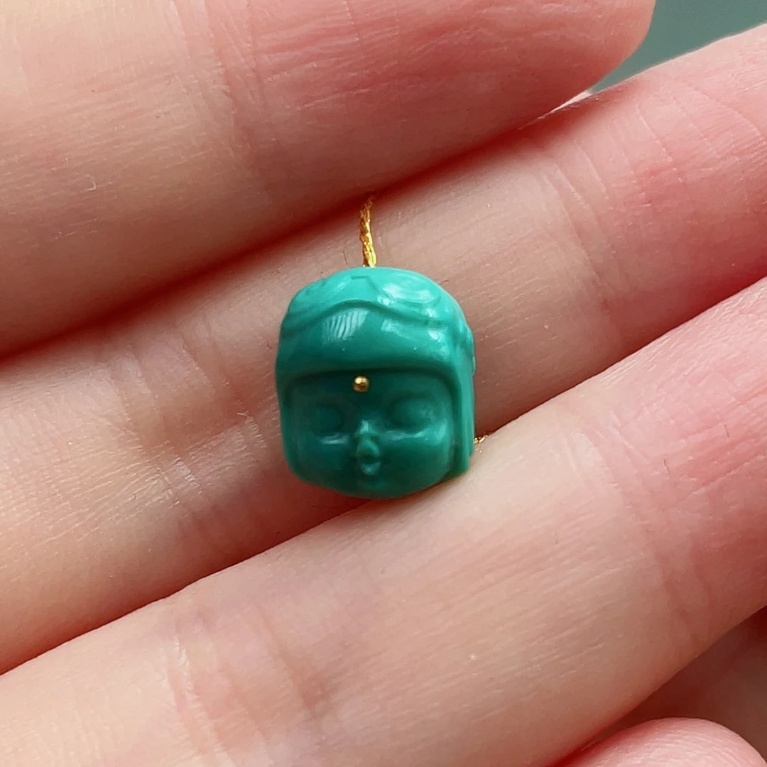 绿松石未镶嵌颈饰