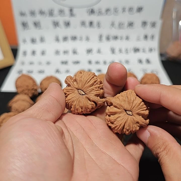 核桃把件我**八39尺全品白狮子