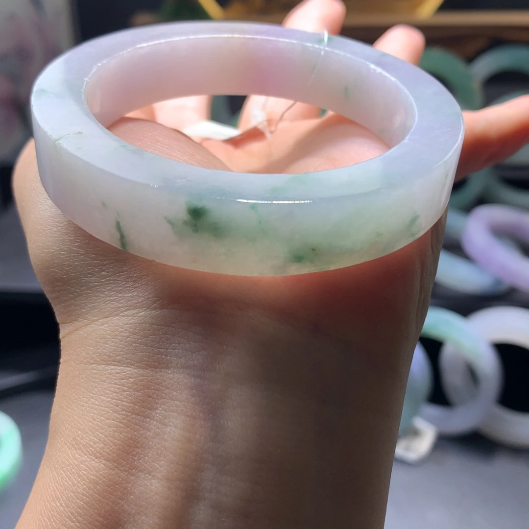 定制翡翠未镶嵌翡翠手镯