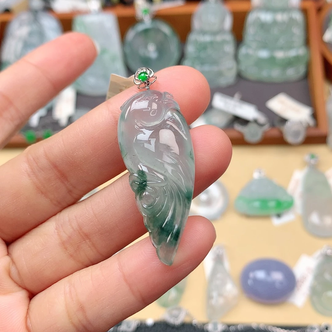 翡翠颈饰18K金镶嵌鹦鹉