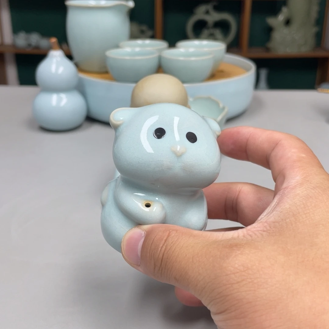 念***安瓷天青色猫咪摆件茶宠