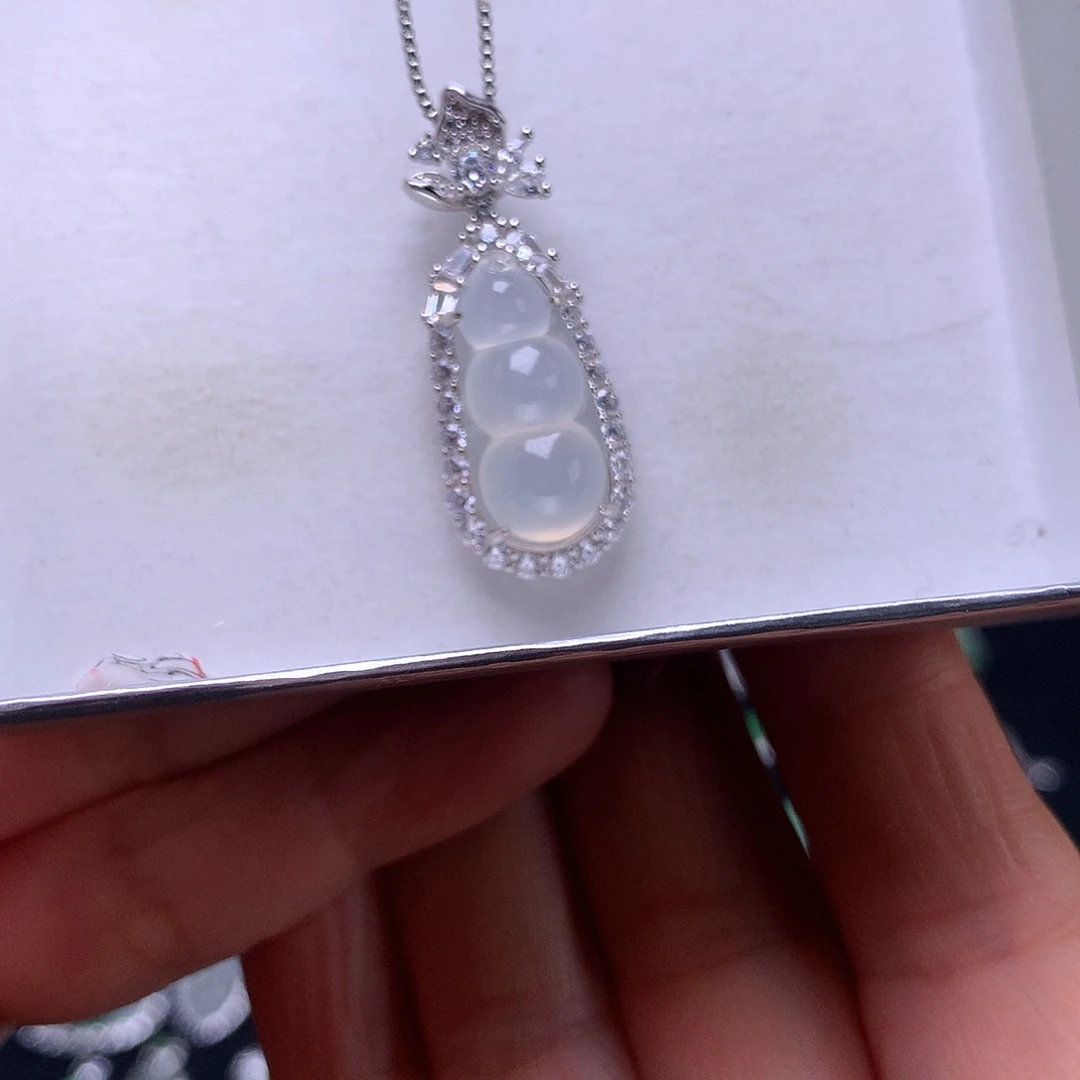 颈饰银S925镶嵌翡翠1111111