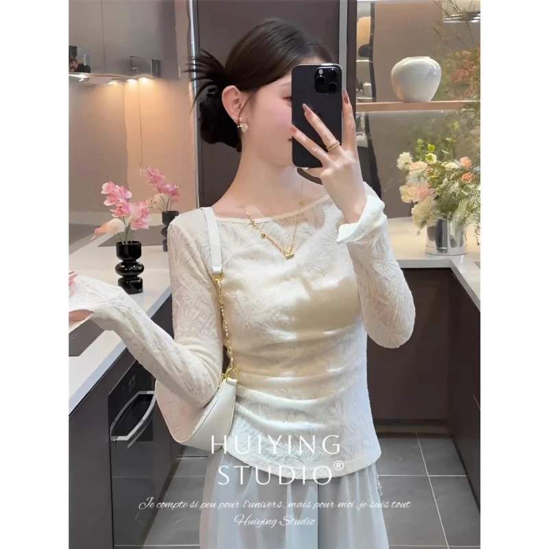 法式高级感钩花喇叭袖上衣女2025年秋季新款米白色小衫设计感小众