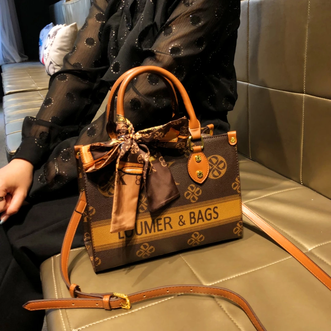 包包女款爆款2025新款高级肩包小众时尚手提斜挎秋冬单肩托特女包