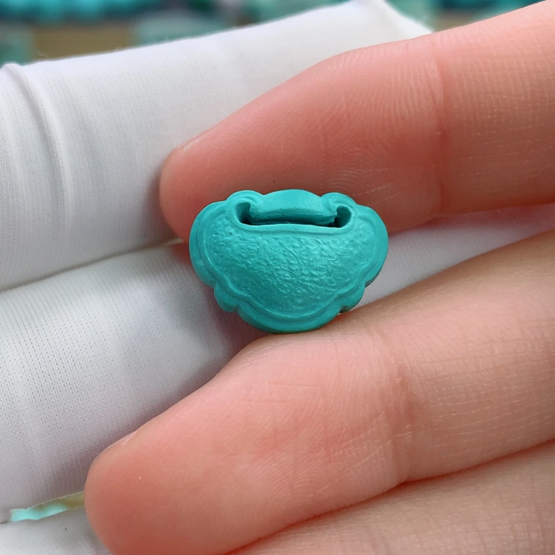 未镶嵌绿松石颈饰