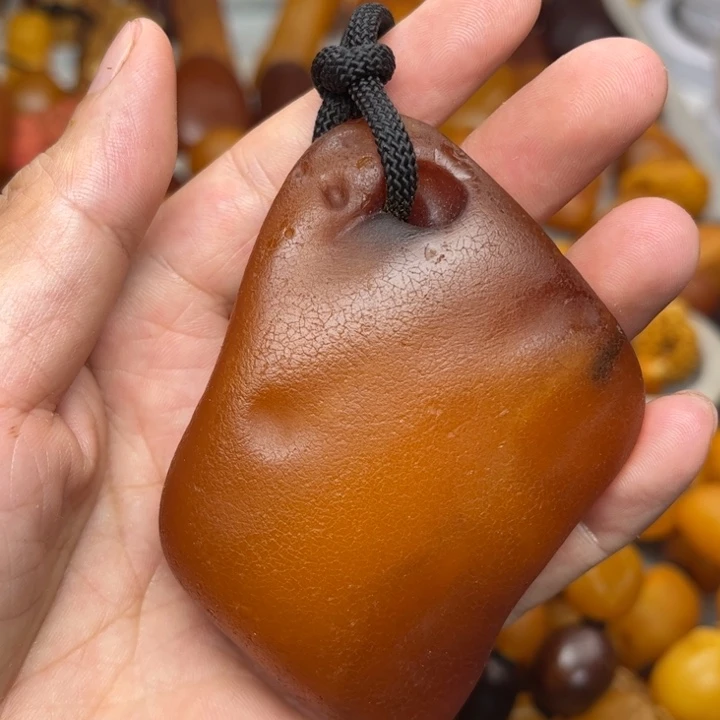 裸石琥珀未镶嵌天然蜜蜡吊坠
