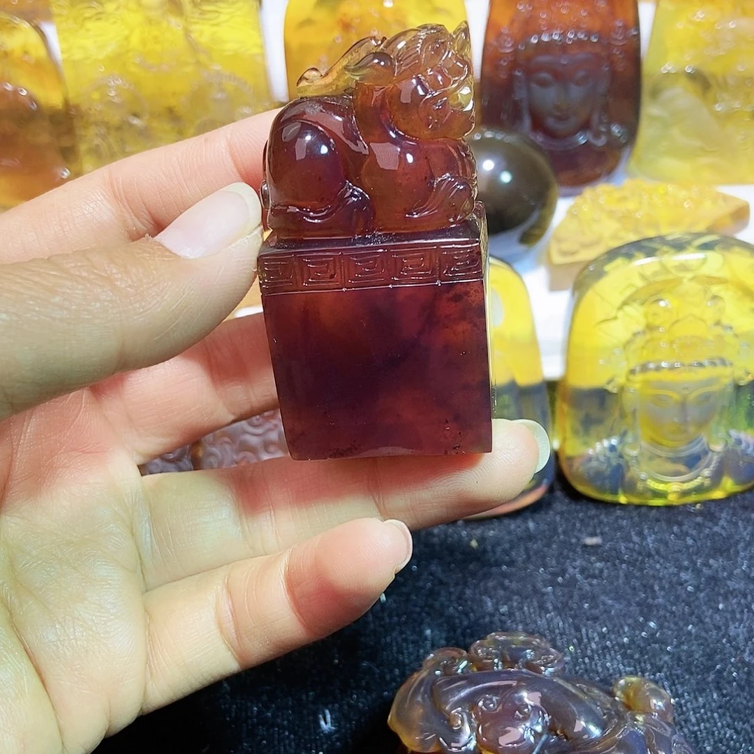 琥珀颈饰未镶嵌貔貅印章