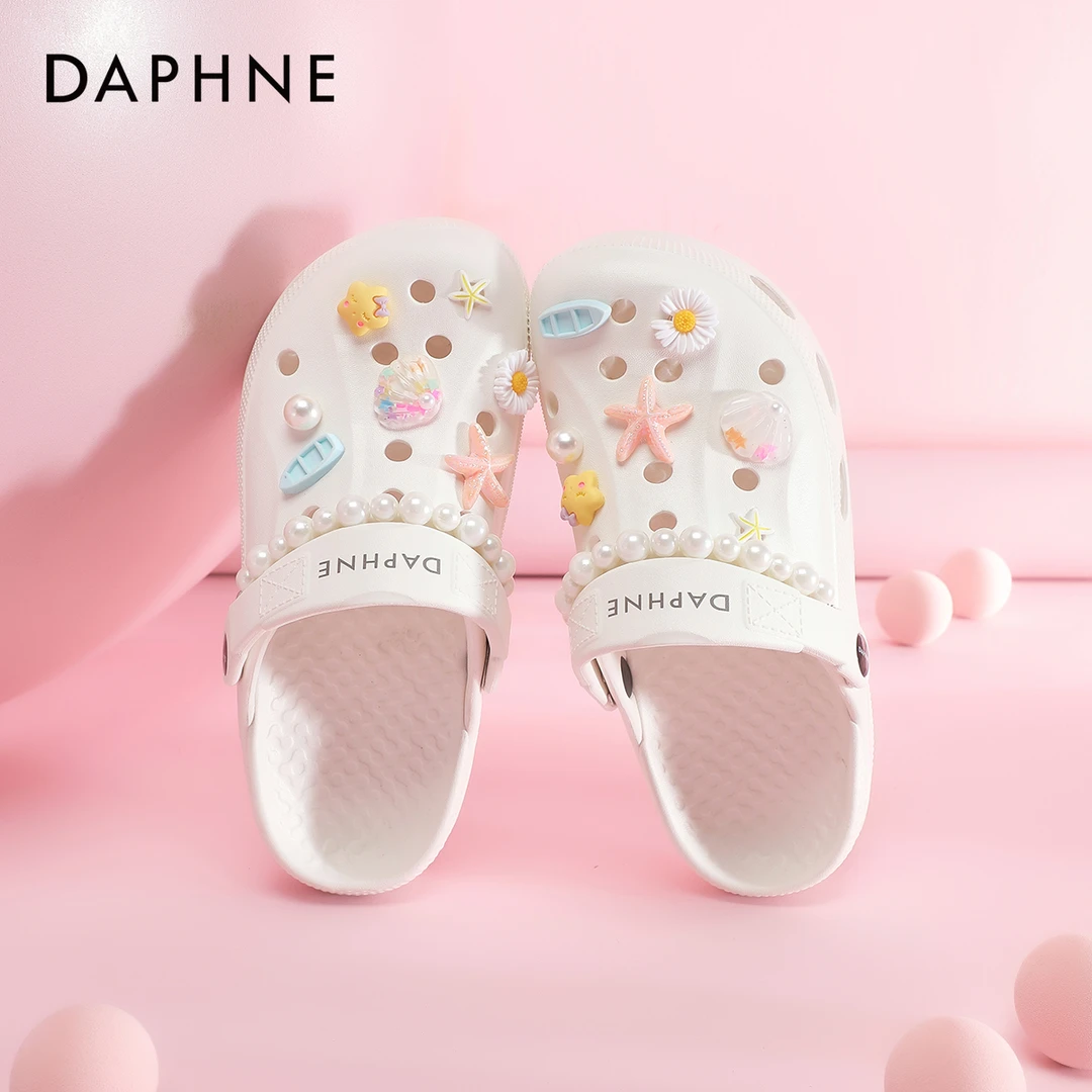 达芙妮外穿洞洞鞋女2025新款爆款夏季网红厚底沙滩鞋防滑女士凉鞋