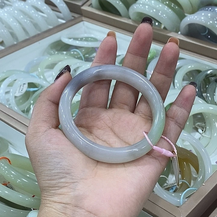 和田玉未镶嵌手镯56mm