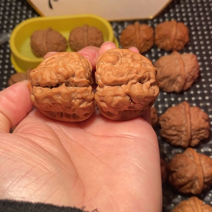 文玩核桃把件四深开背八腿蛙王