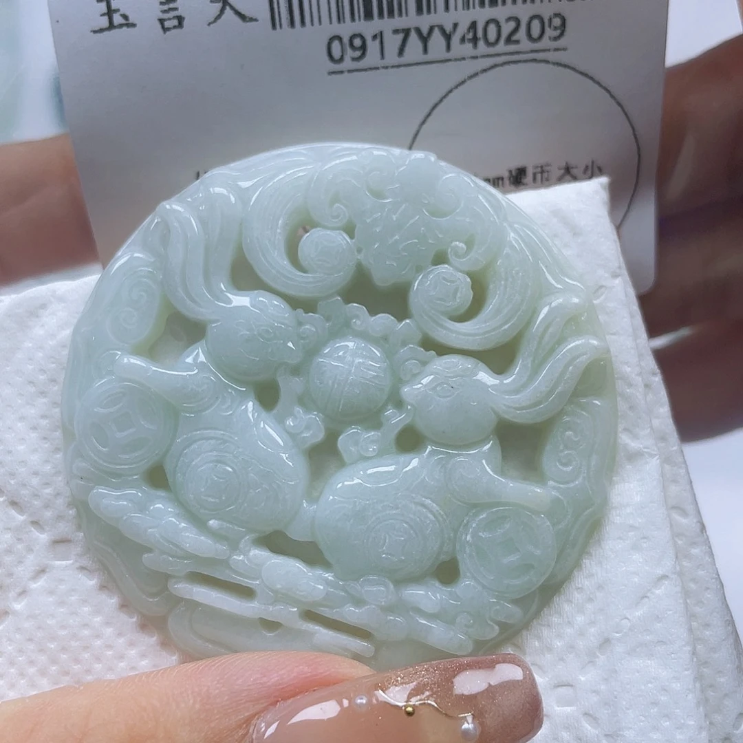 吊坠(不含链)未镶嵌翡翠