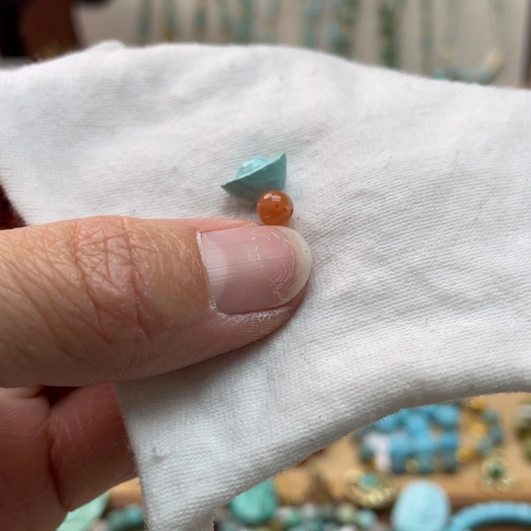 南红玛瑙雕刻件未镶嵌