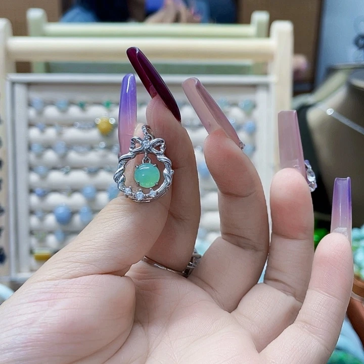 翡翠未镶嵌颈饰天然翡翠Ａ货