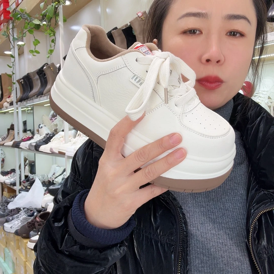 39一双小白鞋加绒