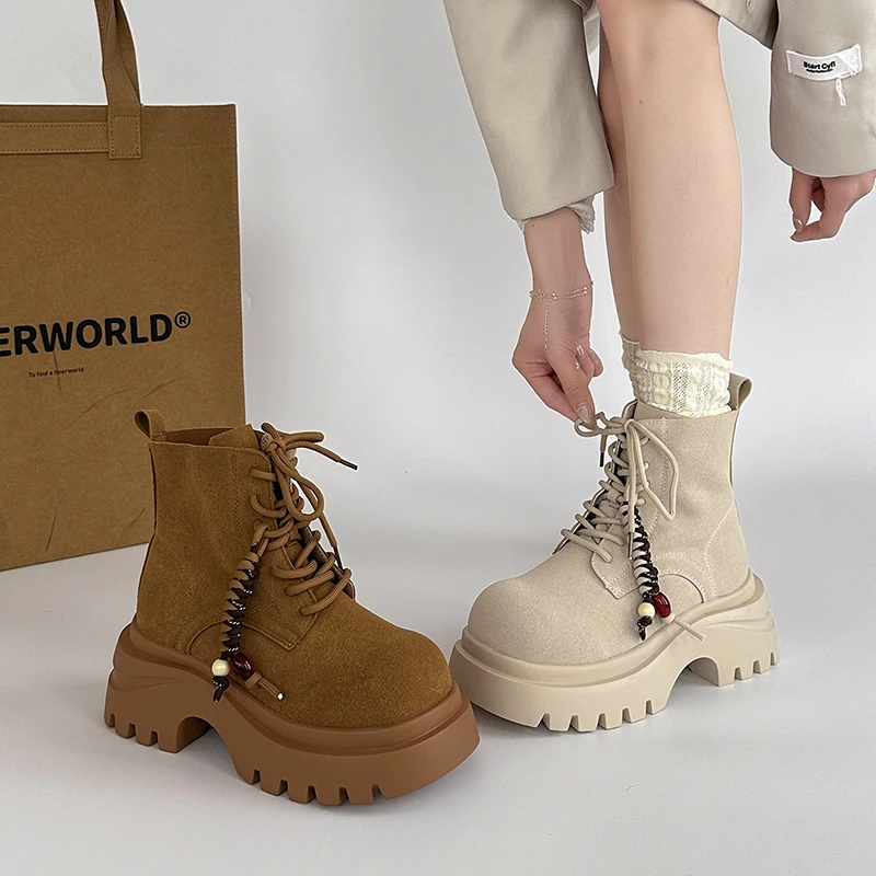 时尚复古纯色系带厚底时装靴女2025秋冬季新款短靴马丁靴百搭靴子