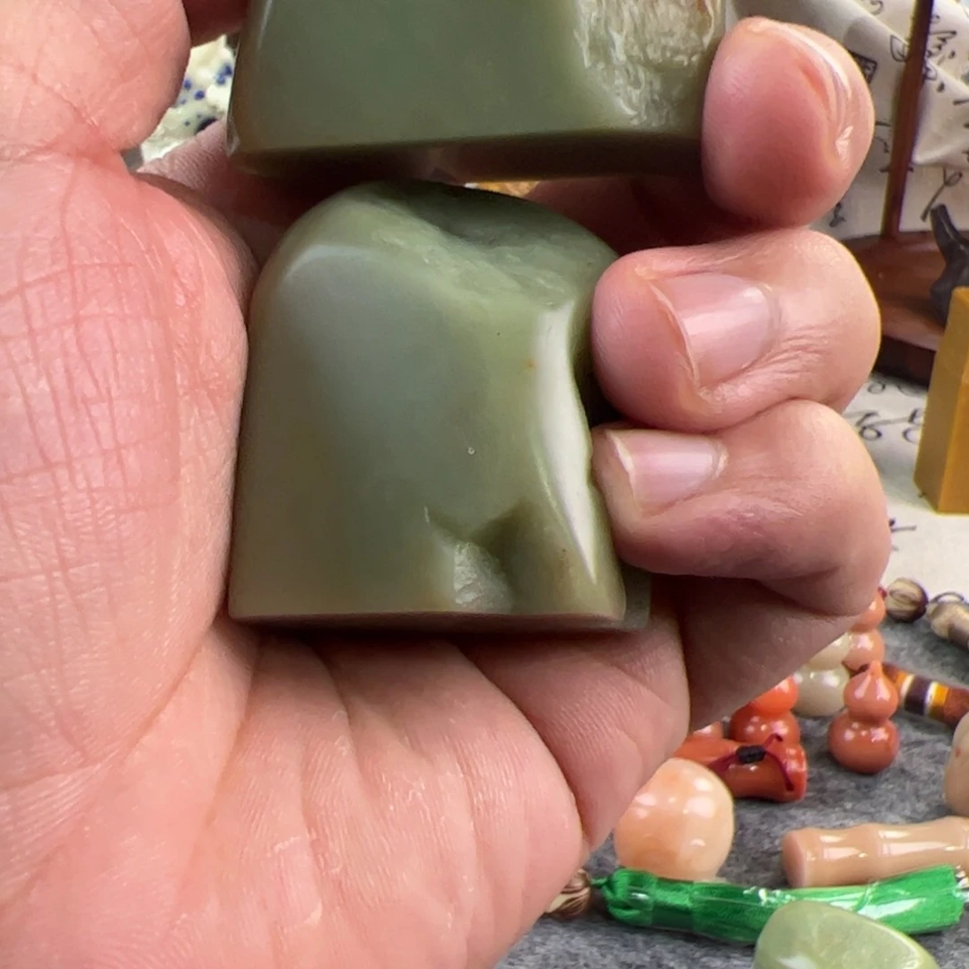 寿山石钦**安艾叶绿素章两方