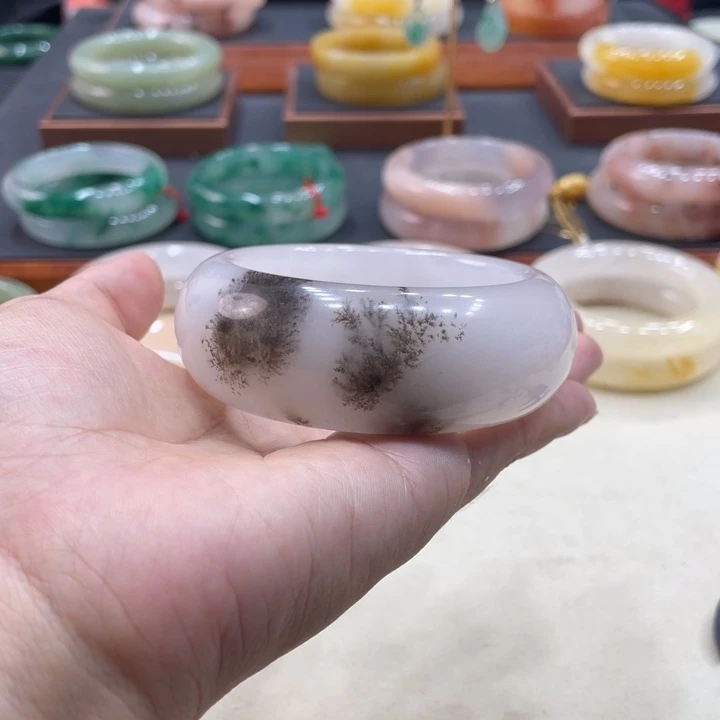 无非金属56纯天然手镯