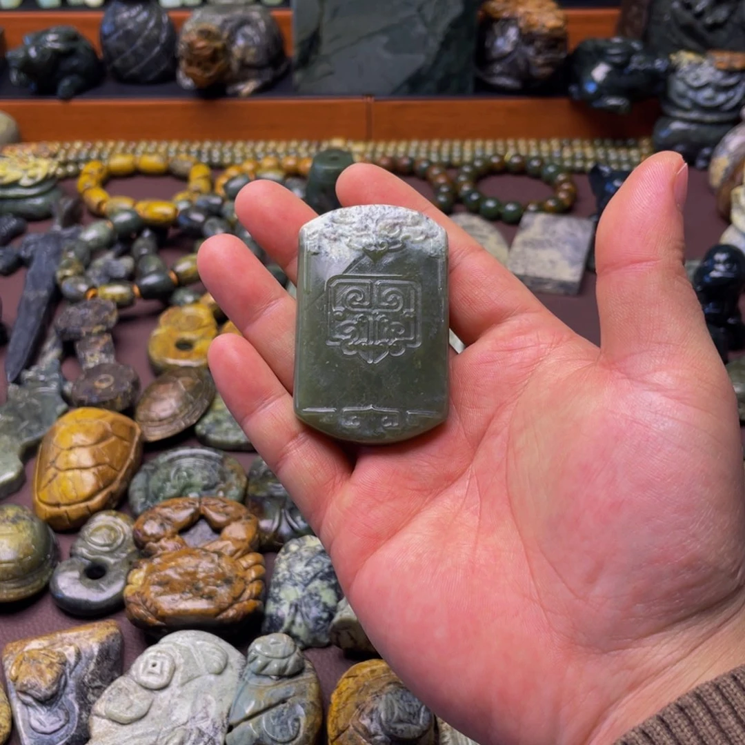 【闪购商品】未镶嵌岫岩河磨玉（透闪石质玉）挂件水*花