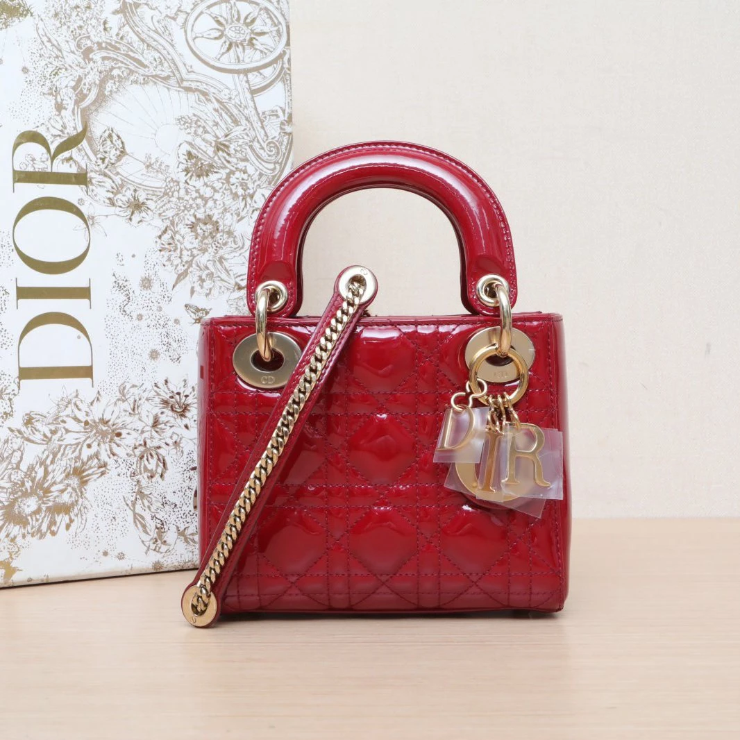 95新 DIOR/迪奥 【娇】戴妃单肩包漆皮 金扣 2018 P225991270
