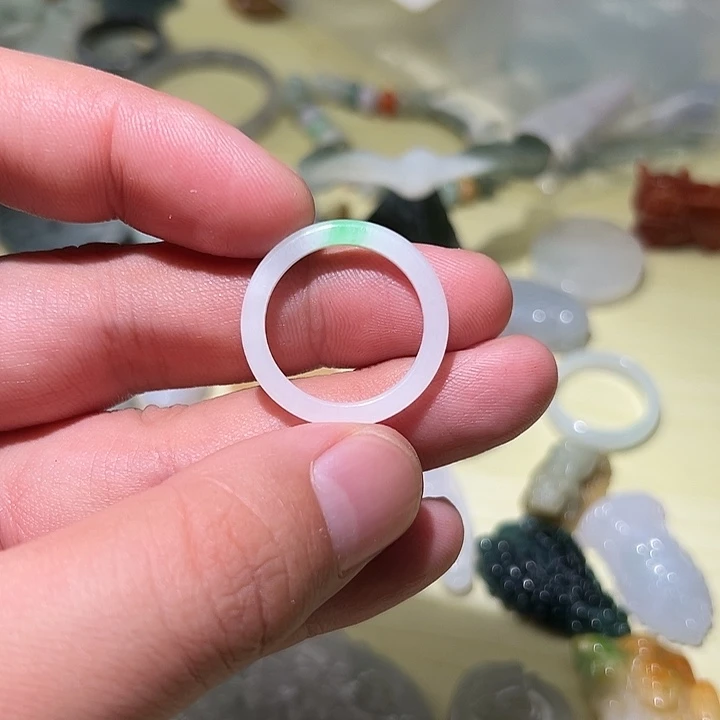 翡翠未镶嵌颈饰118