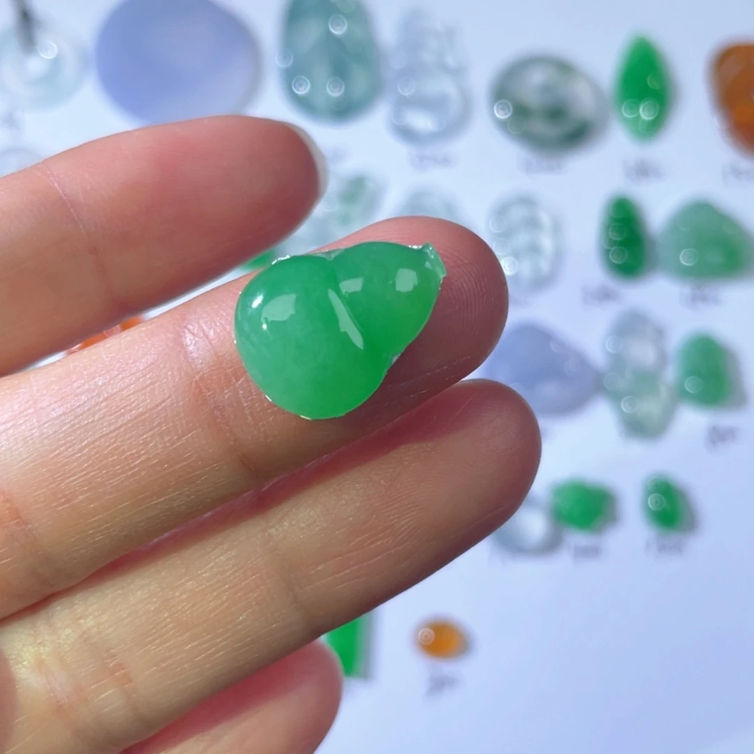 翡翠颈饰未镶嵌裸石