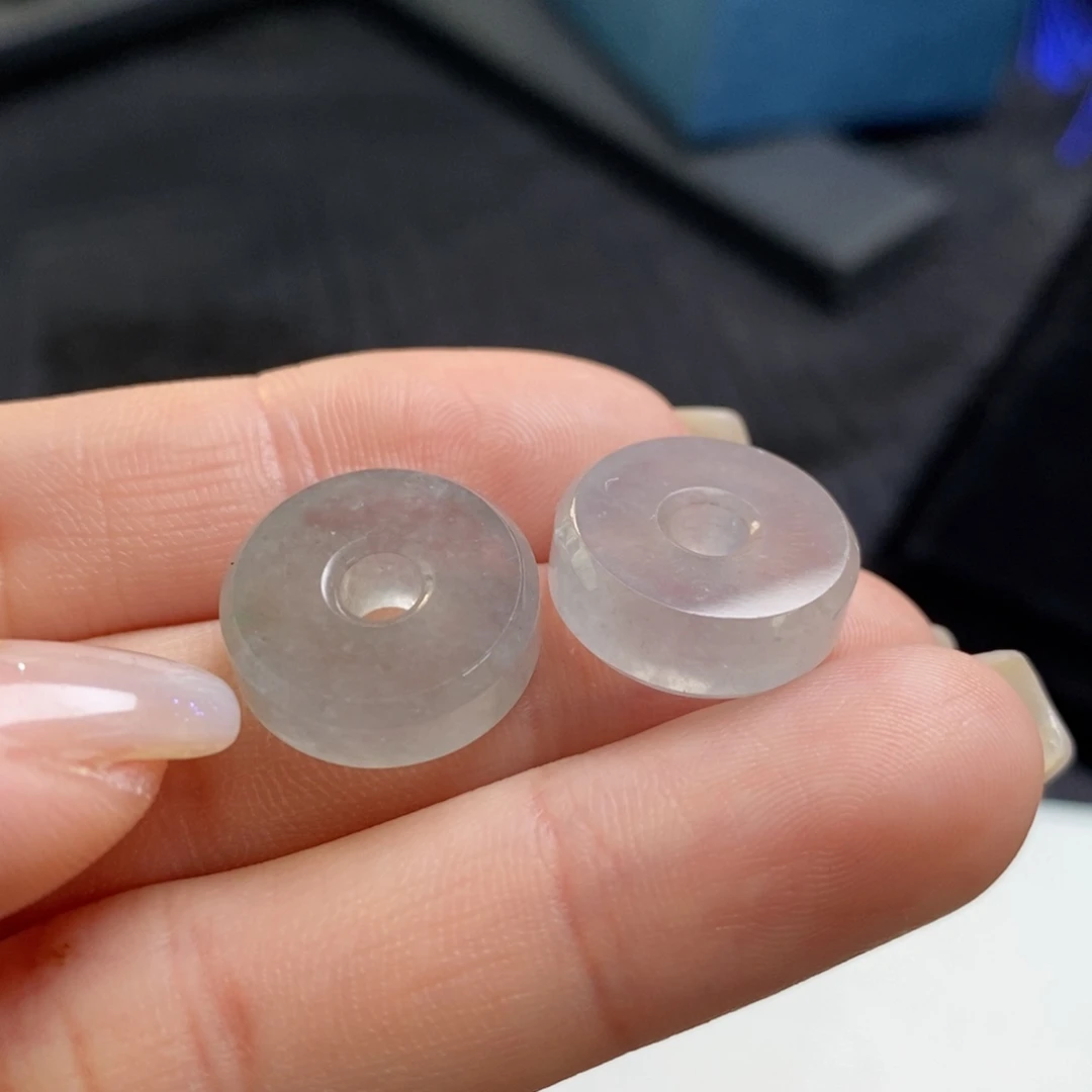 翡翠未镶嵌耳饰黑冰路路通