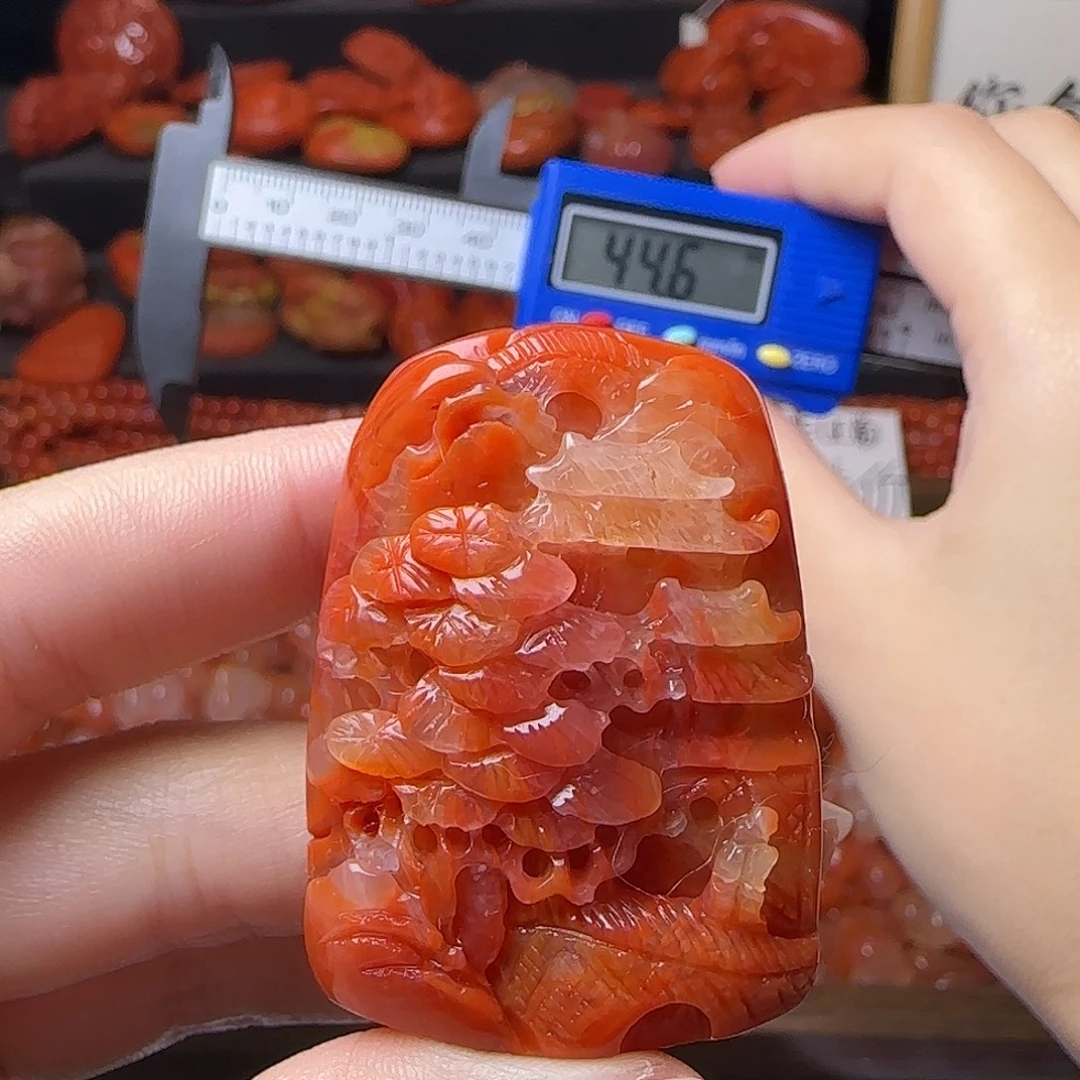 劉***阳南红玛瑙未镶嵌颈饰