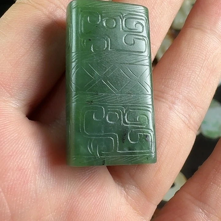 未镶嵌和田玉（糖玉）挂件