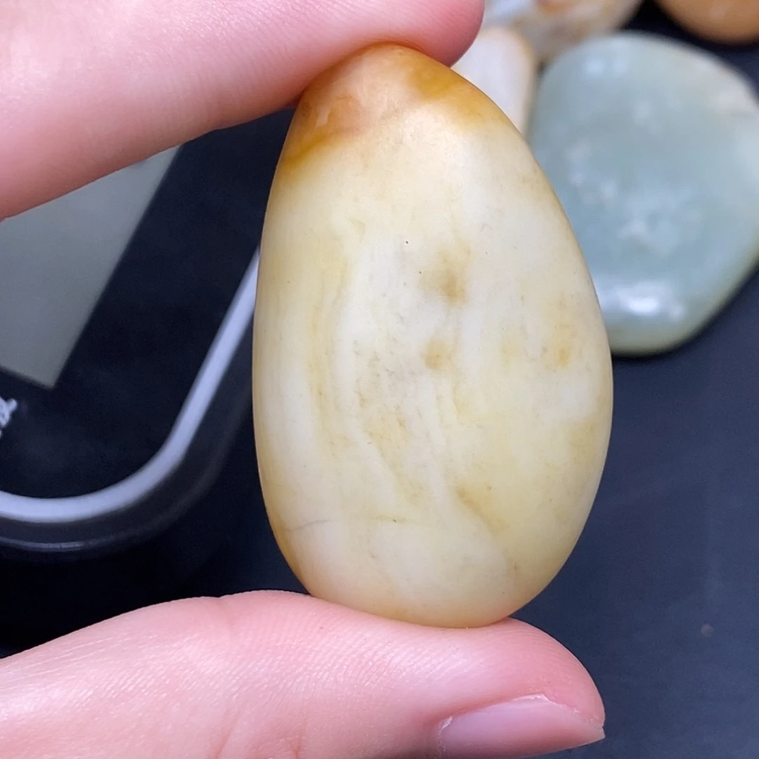 和田玉（糖玉）未镶嵌挂件