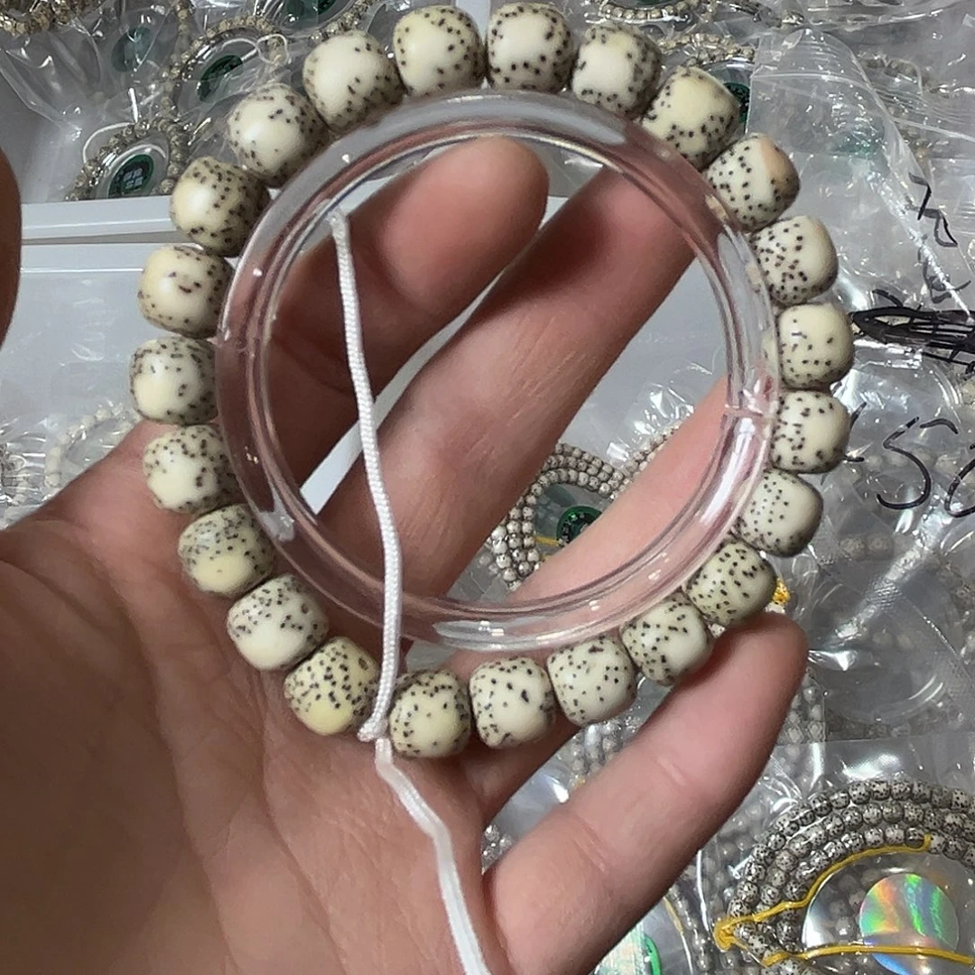 星月菩提吊坠10的侧留白微瑕，