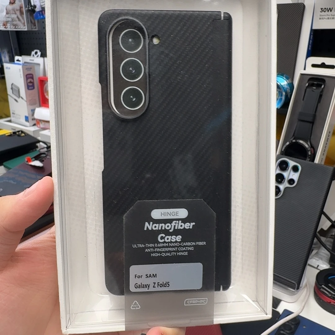 央***工0w24 fold5 皮皮鲁pc手机壳磁吸