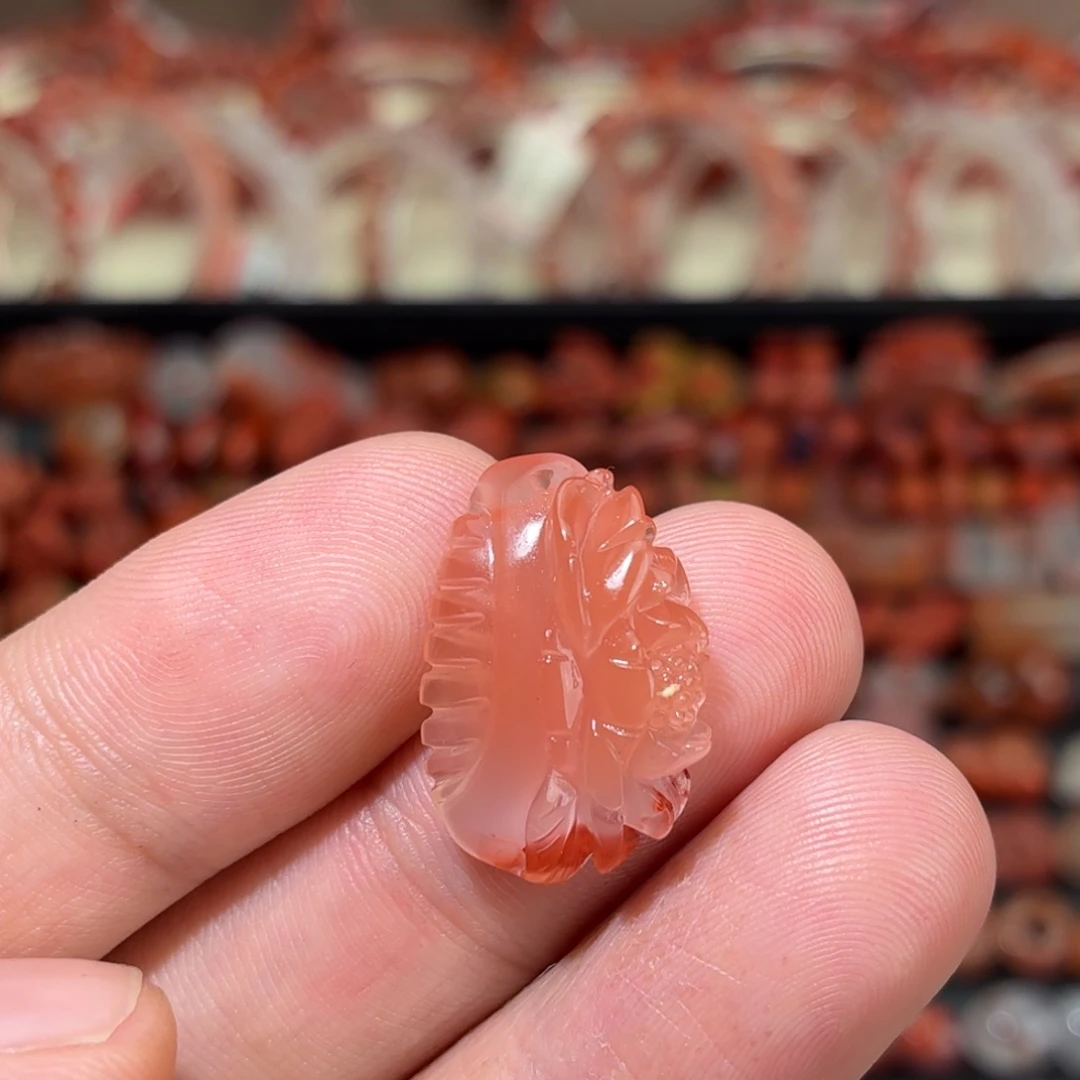 南红玛瑙未镶嵌颈饰梳子1