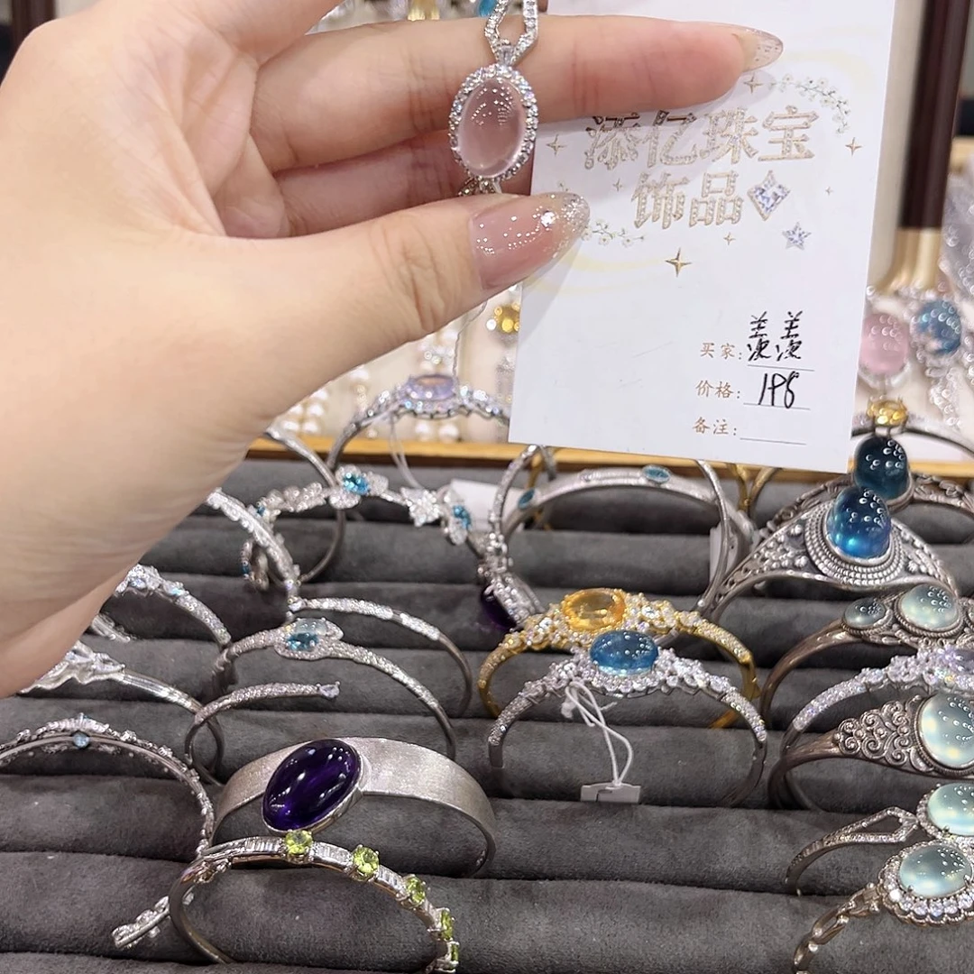 羡***羡银S925镶嵌戒指水晶