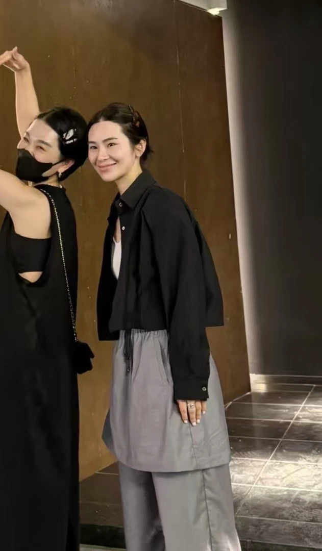 Az LongQuan 2025夏季百搭休闲新款 皱皱垫肩防晒衬衫 hp32925