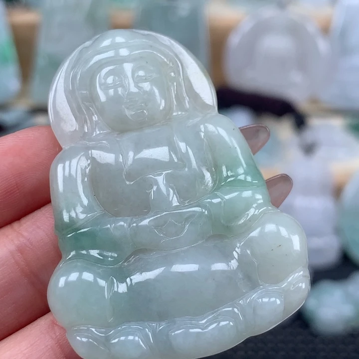 颈饰未镶嵌翡翠观音