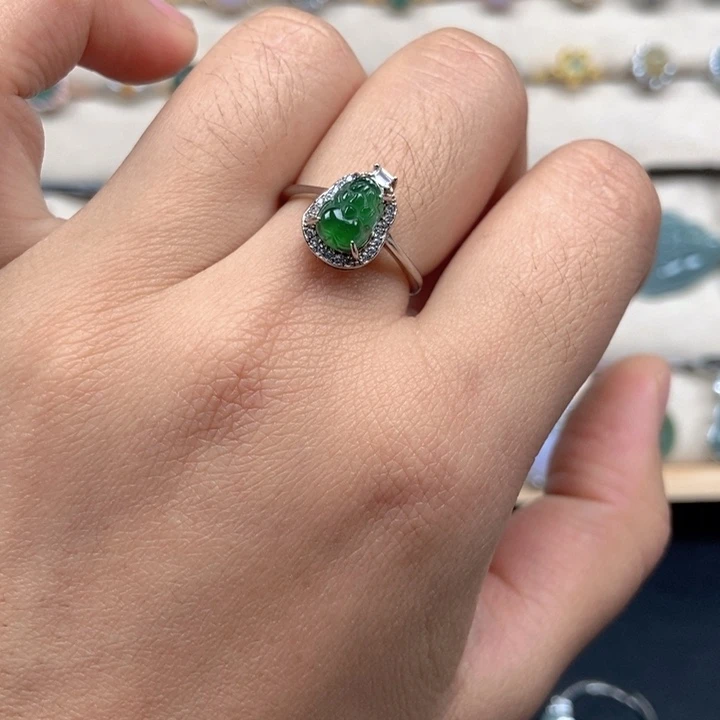 翡翠未镶嵌戒指戒指