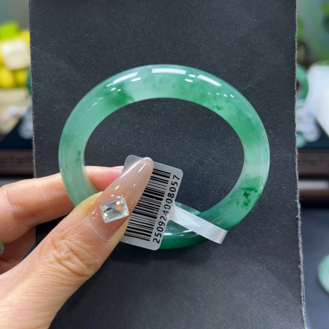 石英质玉（非洲翠）未镶嵌手镯52-53