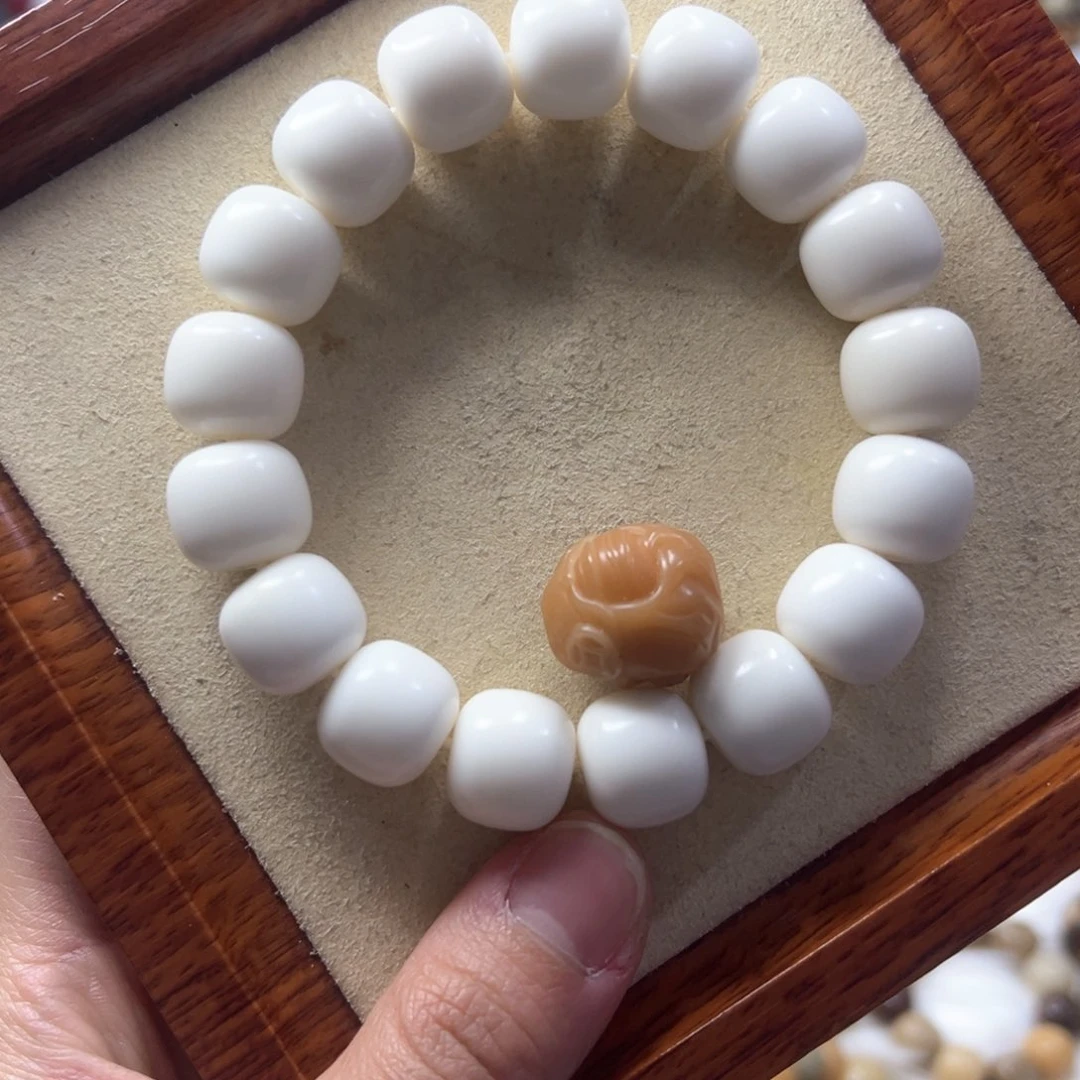 菩提根/象牙果手串你***着瓷白