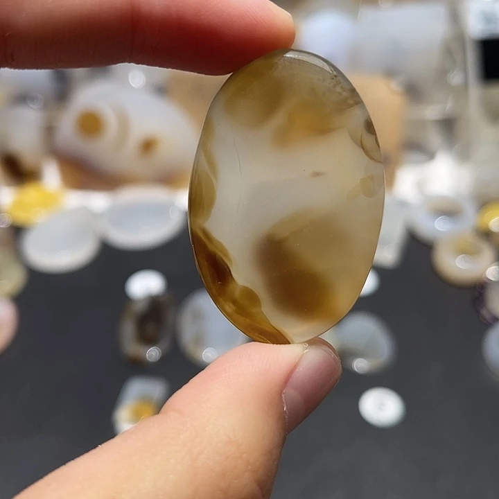 玛瑙/玉髓颈饰未镶嵌