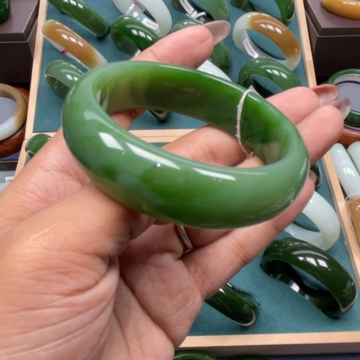 未镶嵌手镯和田玉（碧玉）