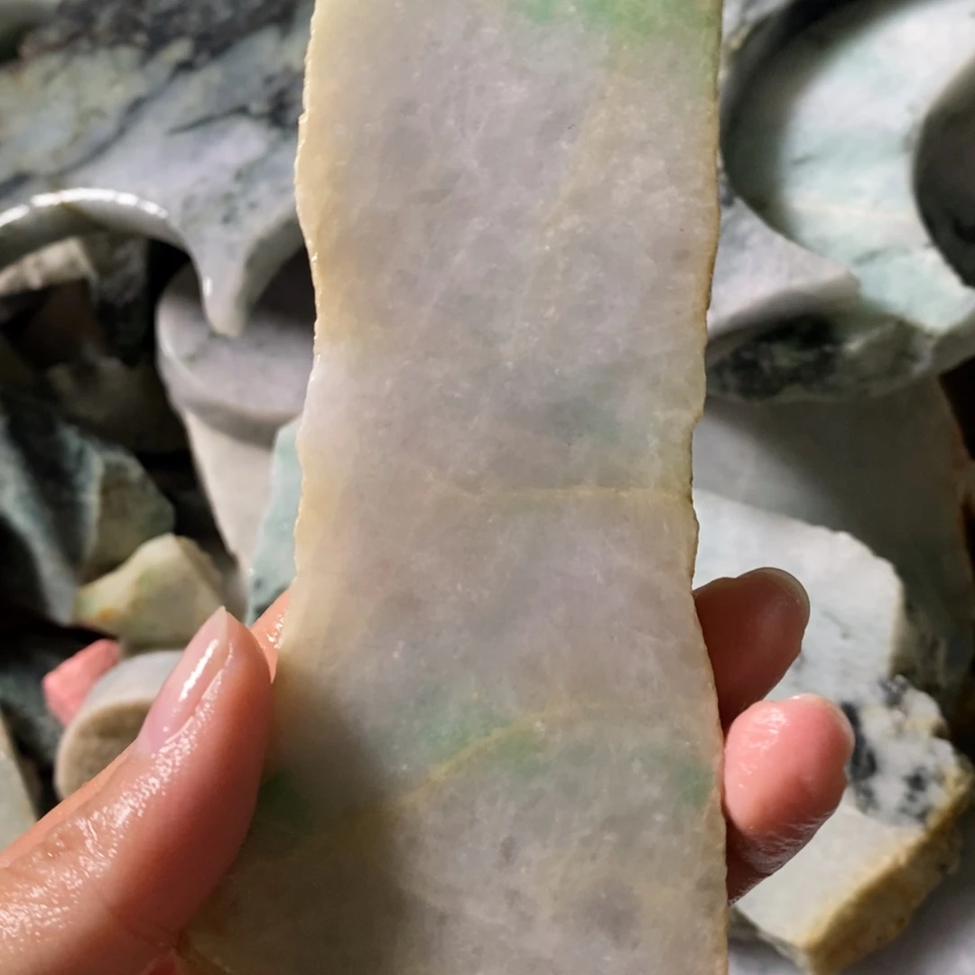 颈饰未镶嵌翡翠天然