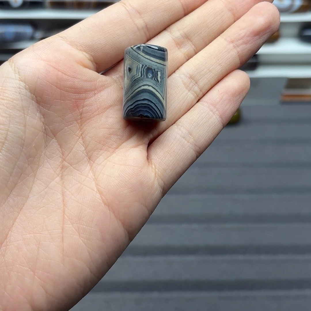 宇***行玛瑙/玉髓合金珠宝半成品