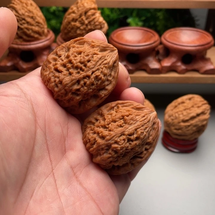 文玩核桃把件南疆石