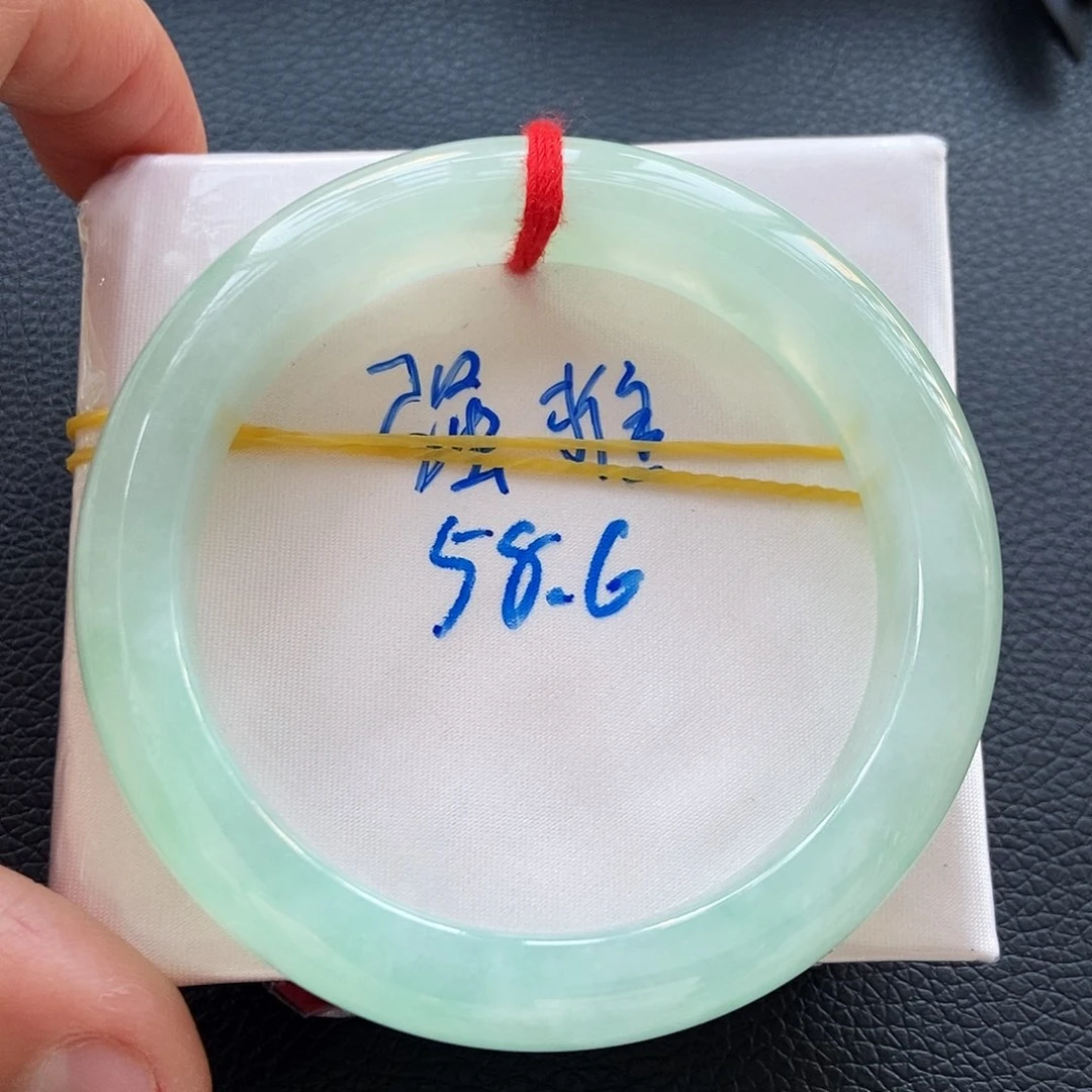 翡翠手镯未镶嵌24冰胶晴绿24