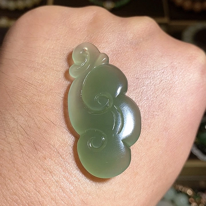 【闪购商品】吊坠(不含链)未镶嵌和田玉