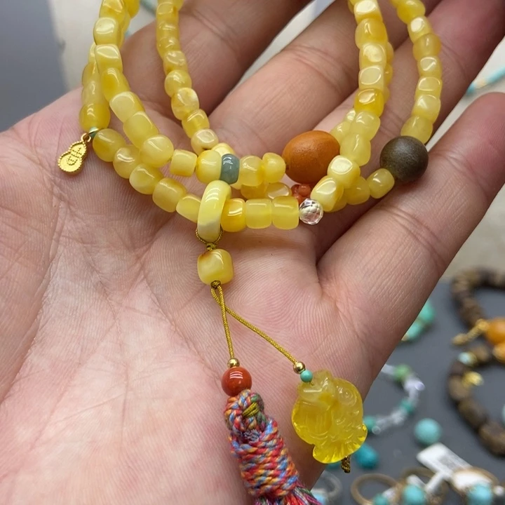 未镶嵌琥珀裸石配饰