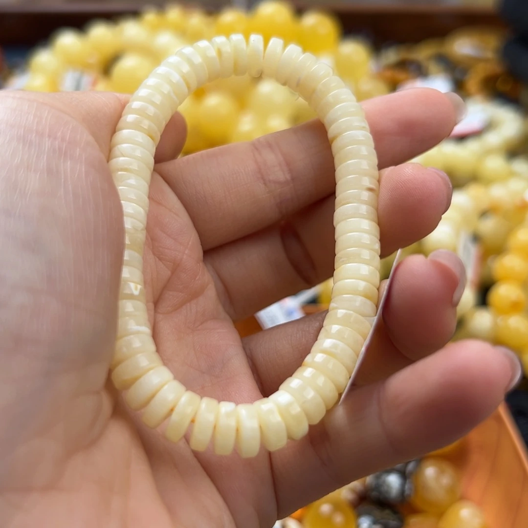 未镶嵌琥珀珠宝奇石